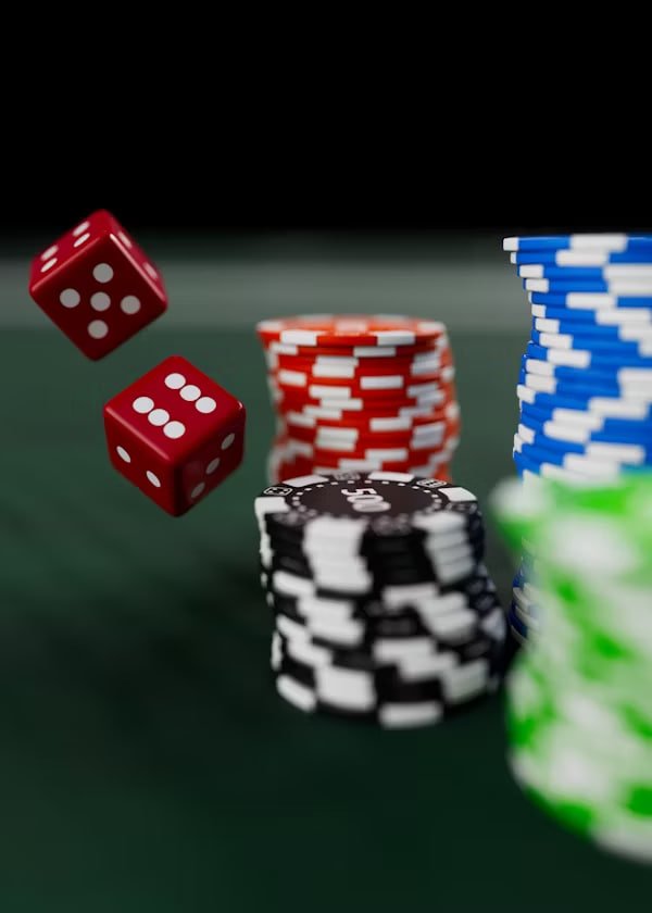 vip8080 Live Roulette ဂိမ်းတွင် Wheel နှင့် Real Dealer ပုံ